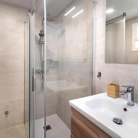 Apartamento VB San Fermín 2BDR Apt with Sea Views *